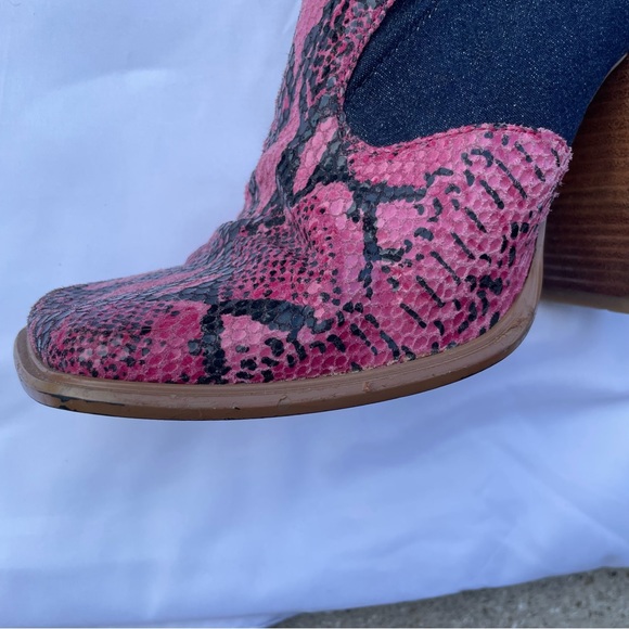 Hard to Find Unlisted Pink Leather Snakeskin-look Blue Booties - Picture 7 of 13